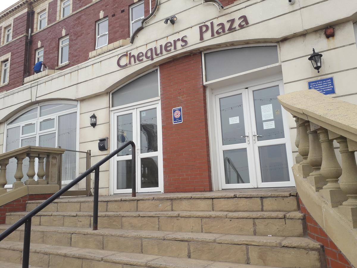 Chequers Plaza Hotel Blackpool Exterior photo